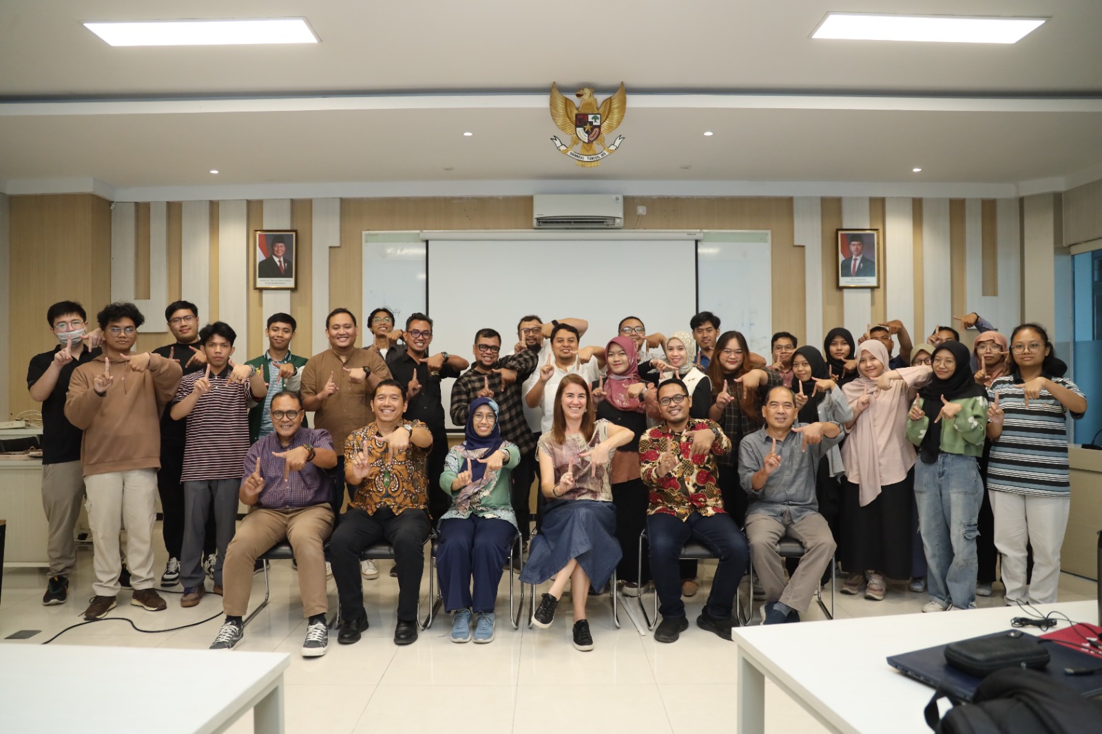 Magister Arsitektur Untag Surabaya Gelar Kuliah Tamu Internasional Bersama Sonia Roitman dari The University of Queensland